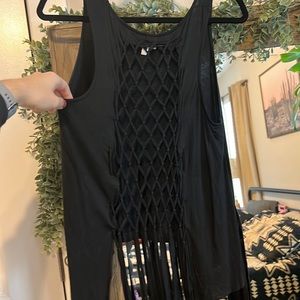 black backless tank top